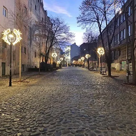 Bright & Quiet - Skadarlija Belgrade